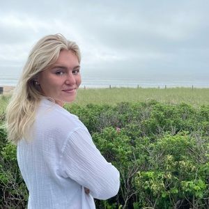 Meet your Posher, Madeline